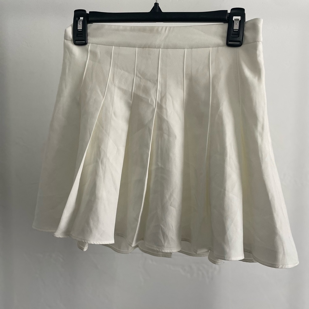 White shein skirt
